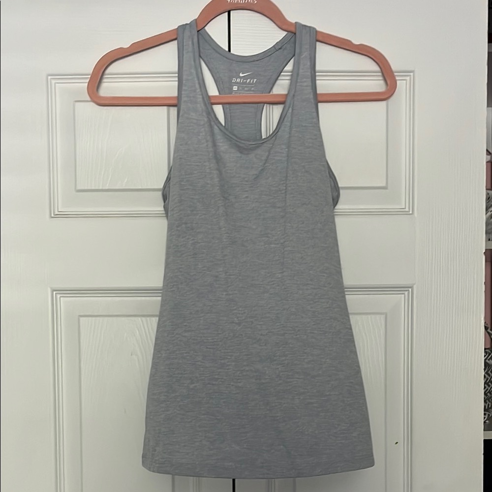 Nike Gray Fitted Sleeveless Tank Top